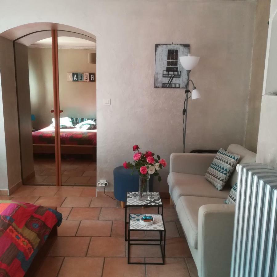 Appartements Dans Villa Privee Avec Piscine, Jardin, Parking Clos, Wifi, Climatisation Мейрей Екстер'єр фото