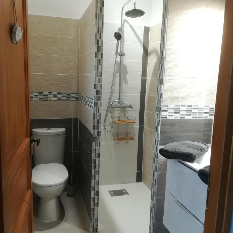 Appartements Dans Villa Privee Avec Piscine, Jardin, Parking Clos, Wifi, Climatisation Мейрей Екстер'єр фото